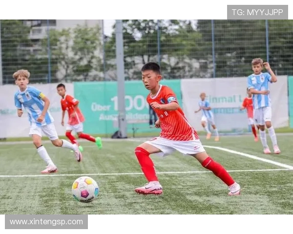 成都足球队的拼搏之路：一段不屈不挠的奋斗纪实与荣耀回顾