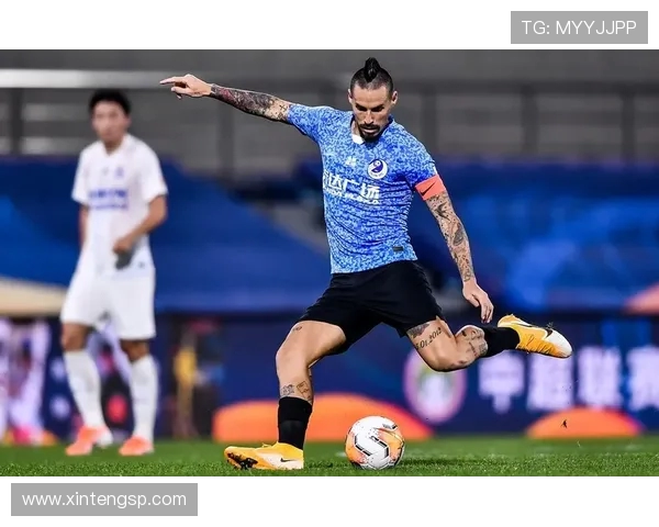 大连与富力对决分析：战术布局与球员表现的全面解读